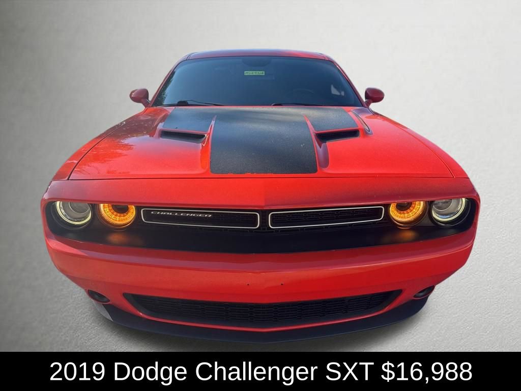 Used 2019 Dodge Challenger SXT RWD image 8