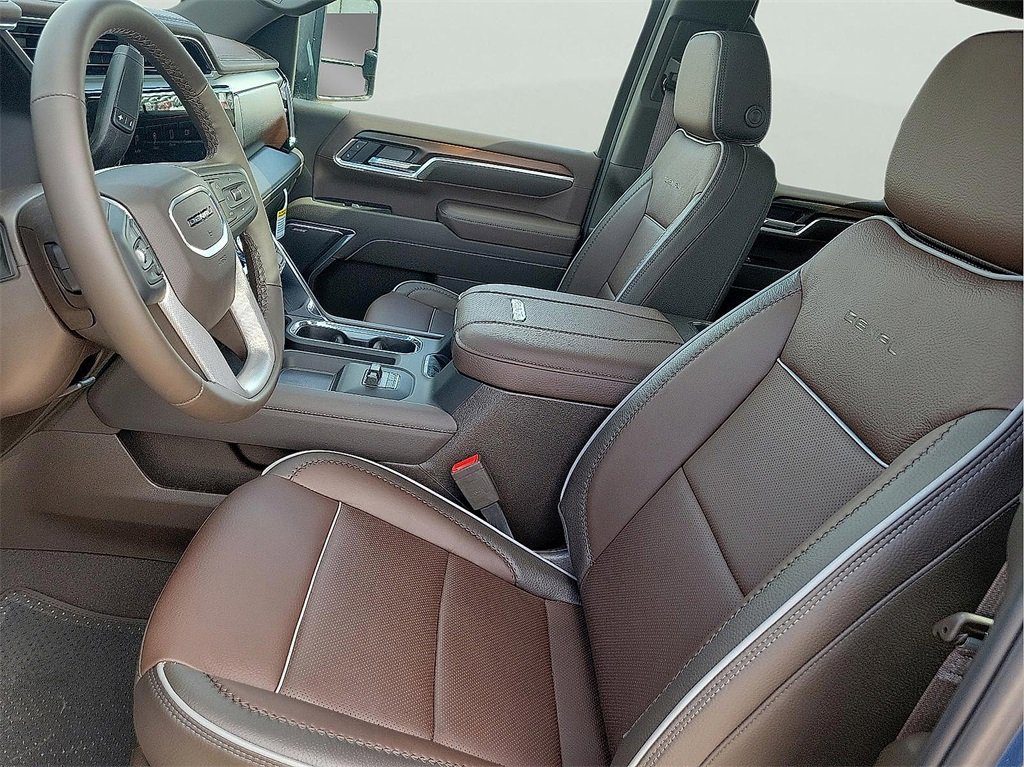 New 2026 GMC Sierra 2500 Denali w/ Denali Reserve Package image 14