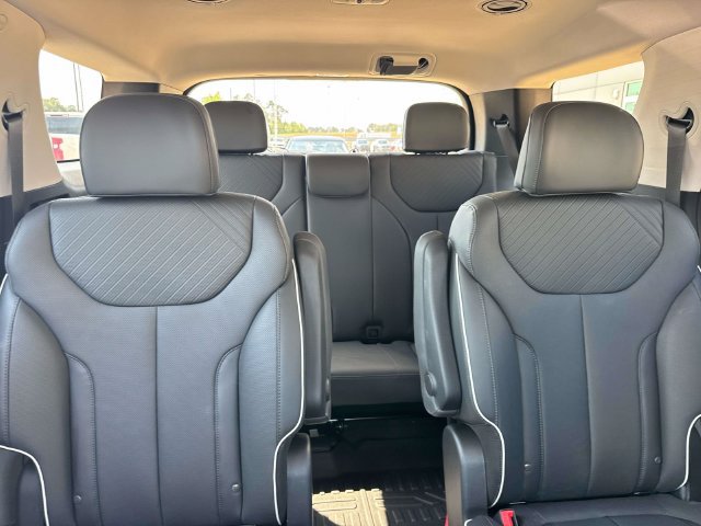 Used 2025 Hyundai Palisade XRT FWD image 13