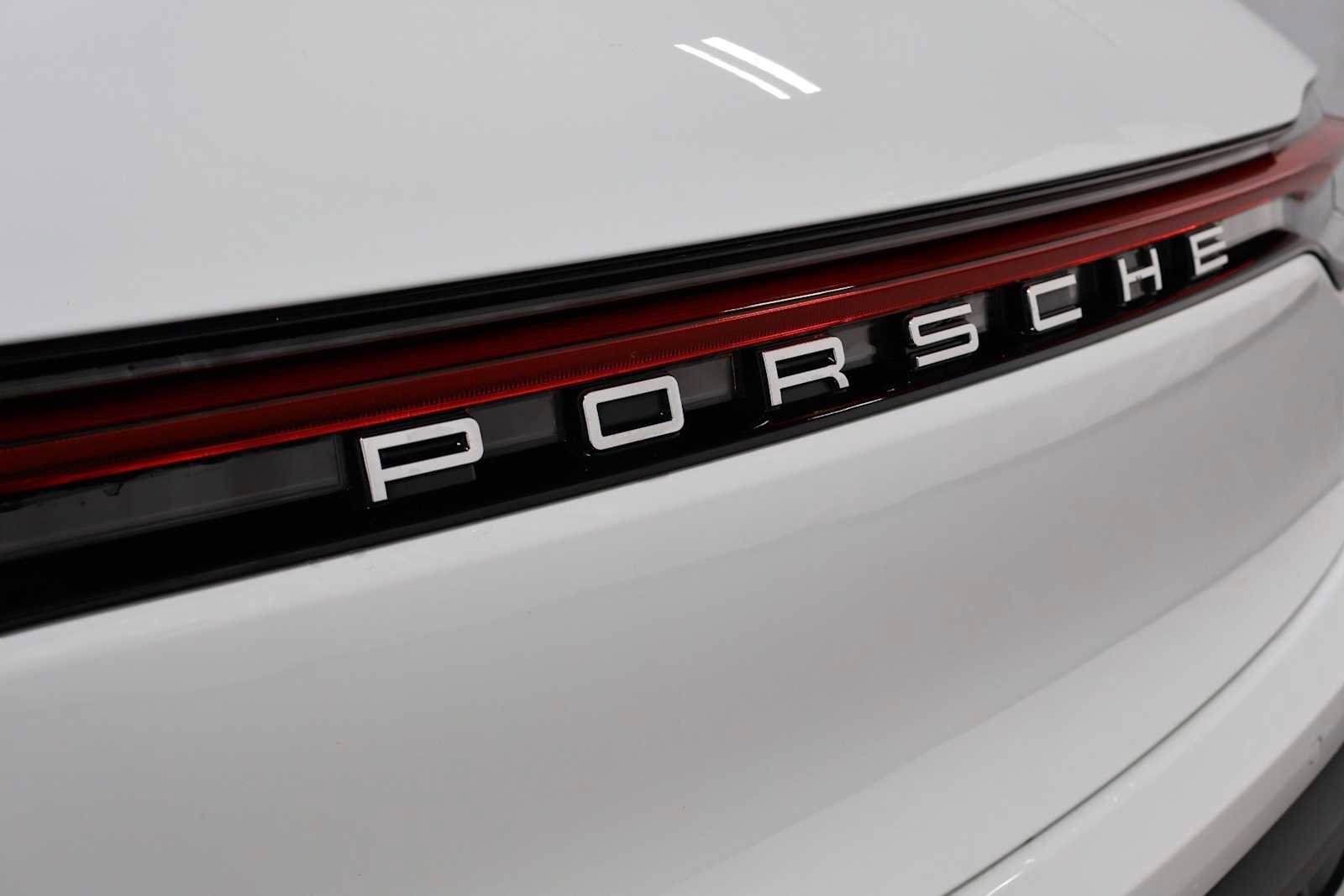 Used 2026 Porsche Macan AWD/4WD image 8