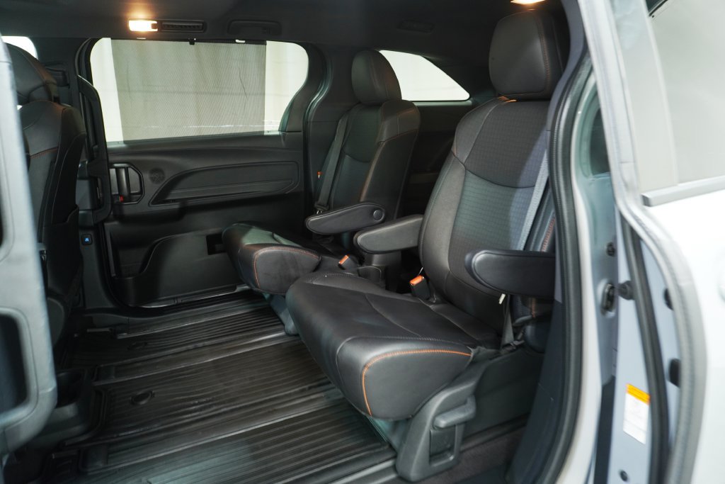 Certified 2023 Toyota Sienna XSE AWD/4WD image 15