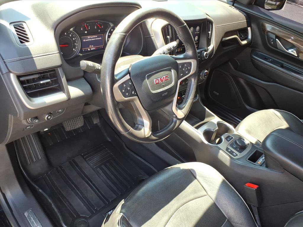 Used 2020 GMC Terrain Denali w/ Denali Premium Package FWD image 6