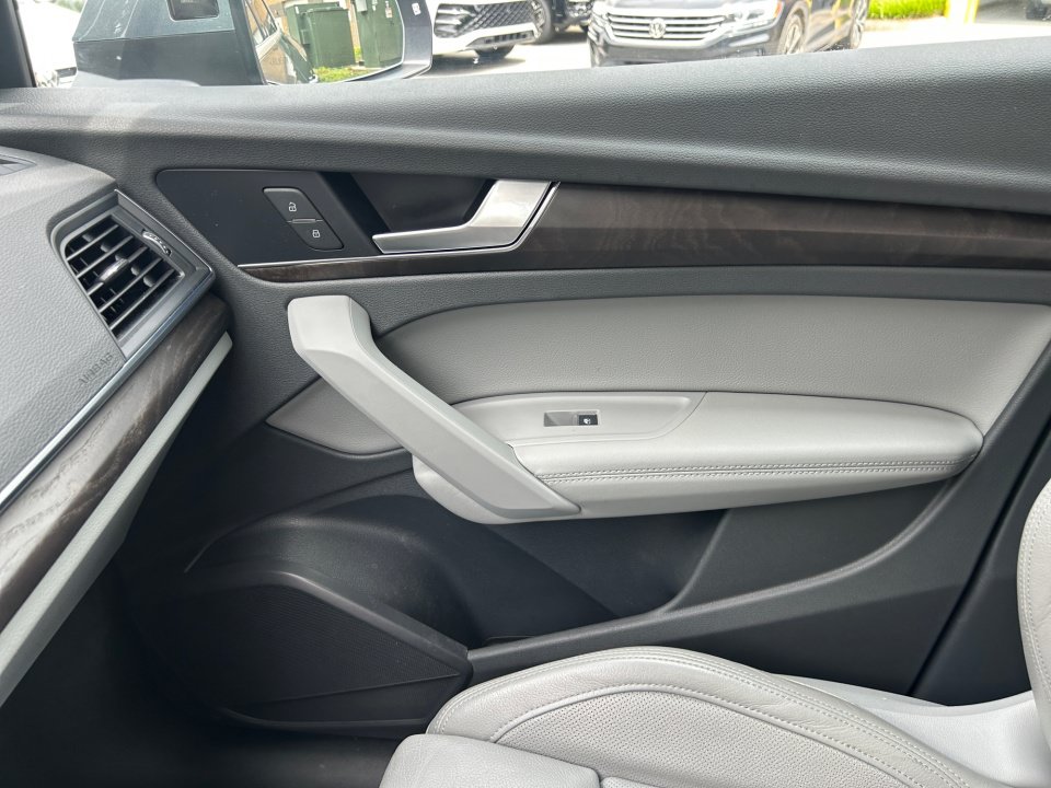 Used 2019 Audi Q5 2.0T Premium Plus AWD/4WD image 31
