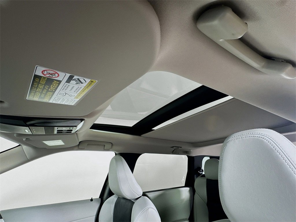 New 2025 Mitsubishi Outlander SE image 23