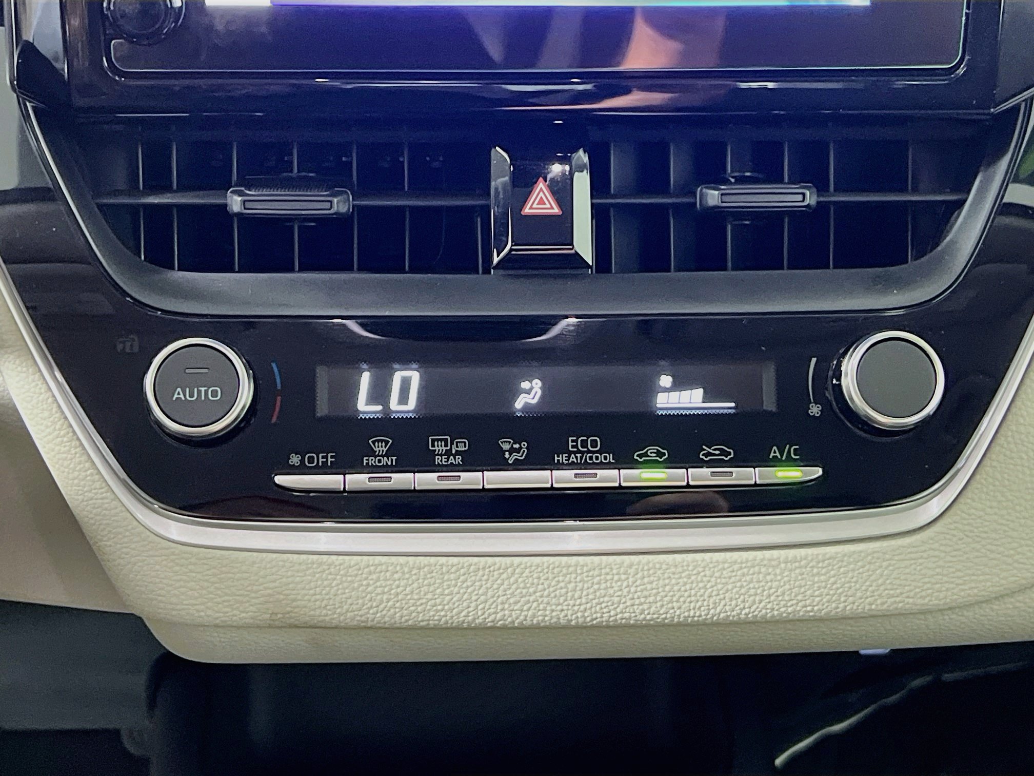 Used 2026 Toyota Corolla LE FWD image 25
