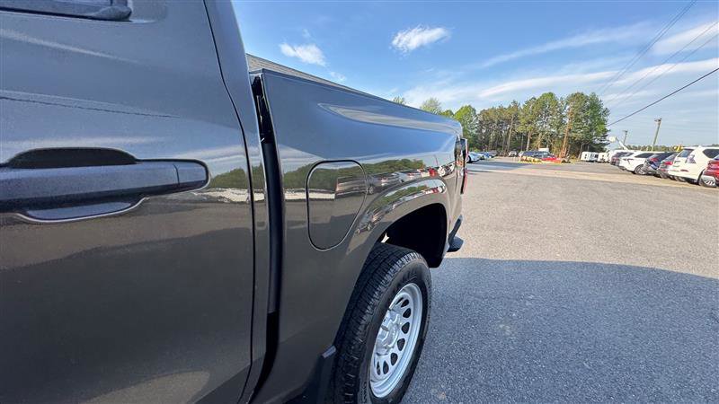 Used 2023 Chevrolet Colorado W/T RWD image 17