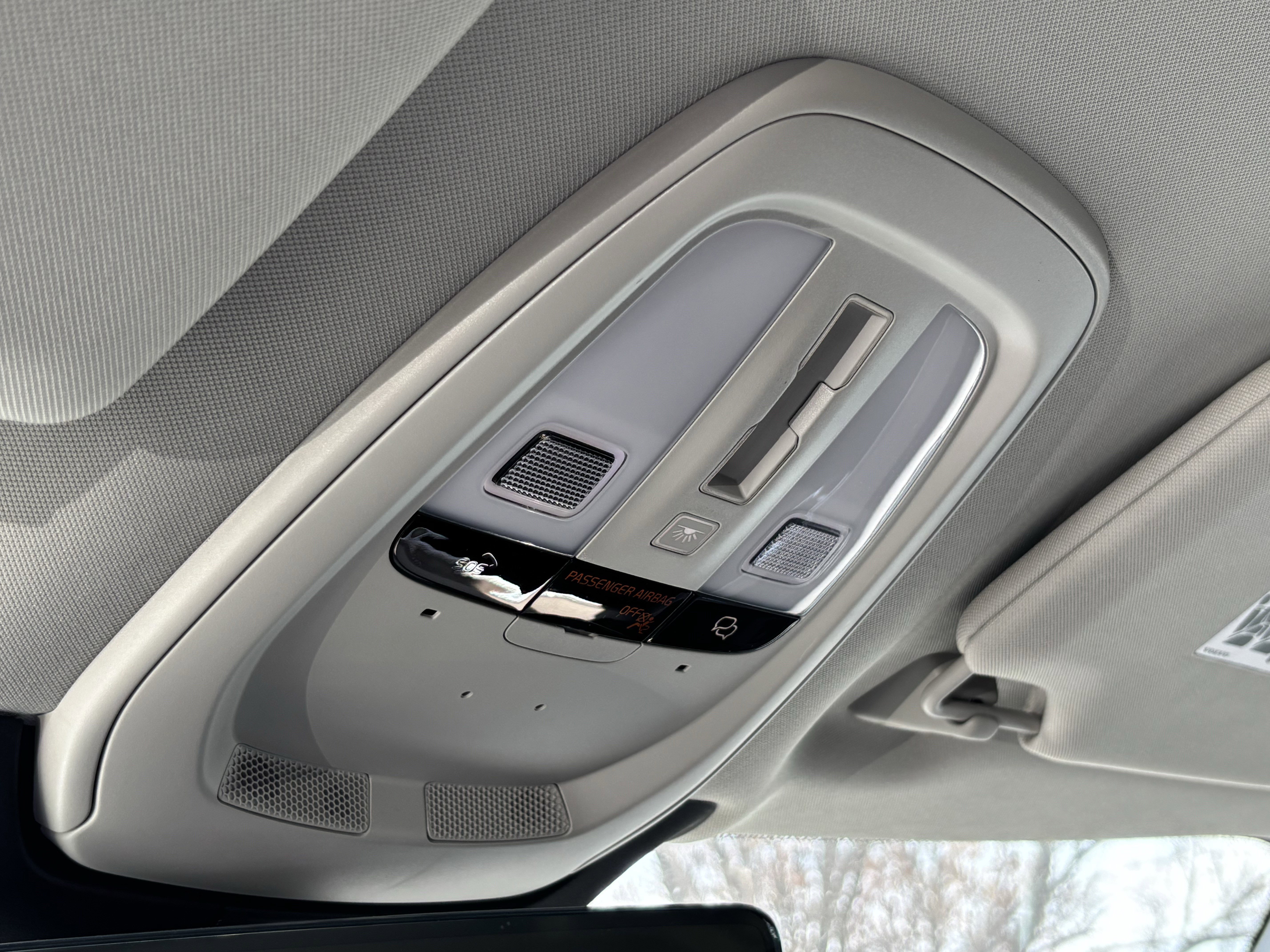 Used 2025 Volvo XC90 B6 Plus w/ Protection Package Premier image 28