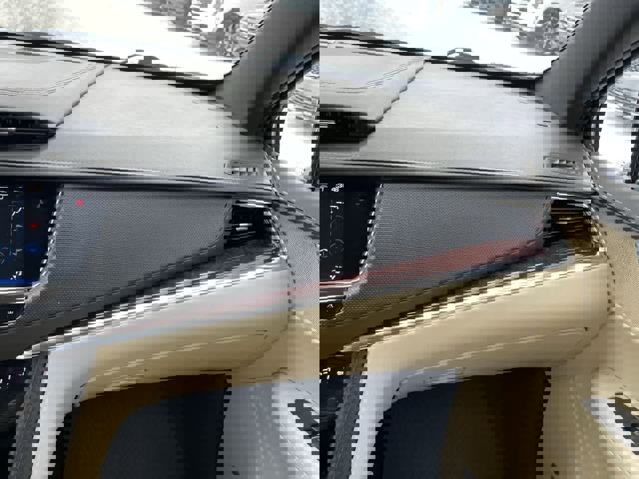 Used 2017 Cadillac XT5 Luxury w/ Driver Awareness Package image 16