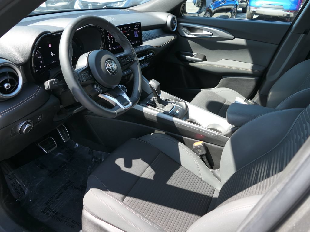 Used 2025 Alfa Romeo Tonale AWD/4WD image 10