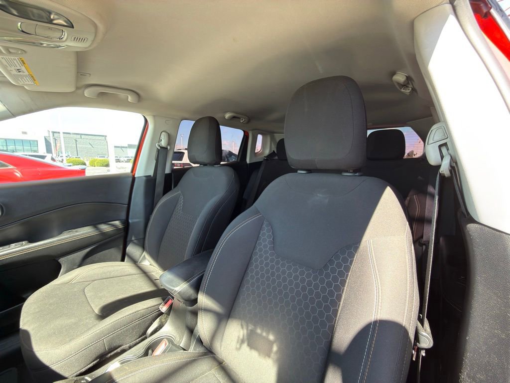 Used 2017 Jeep Compass Sport w/ Cold Weather Group image 13