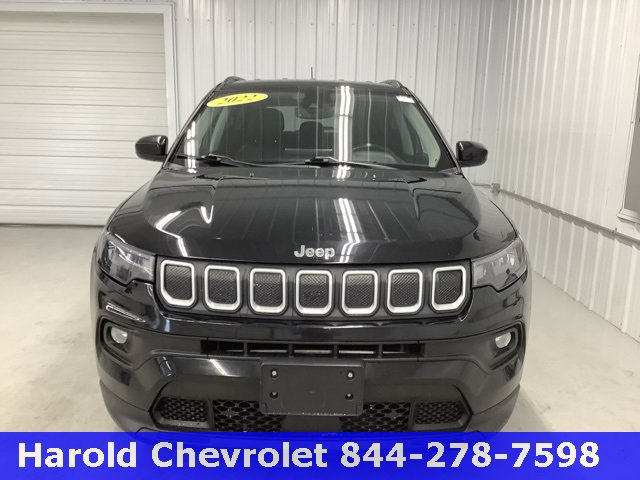 Used 2022 Jeep Compass Latitude image 2