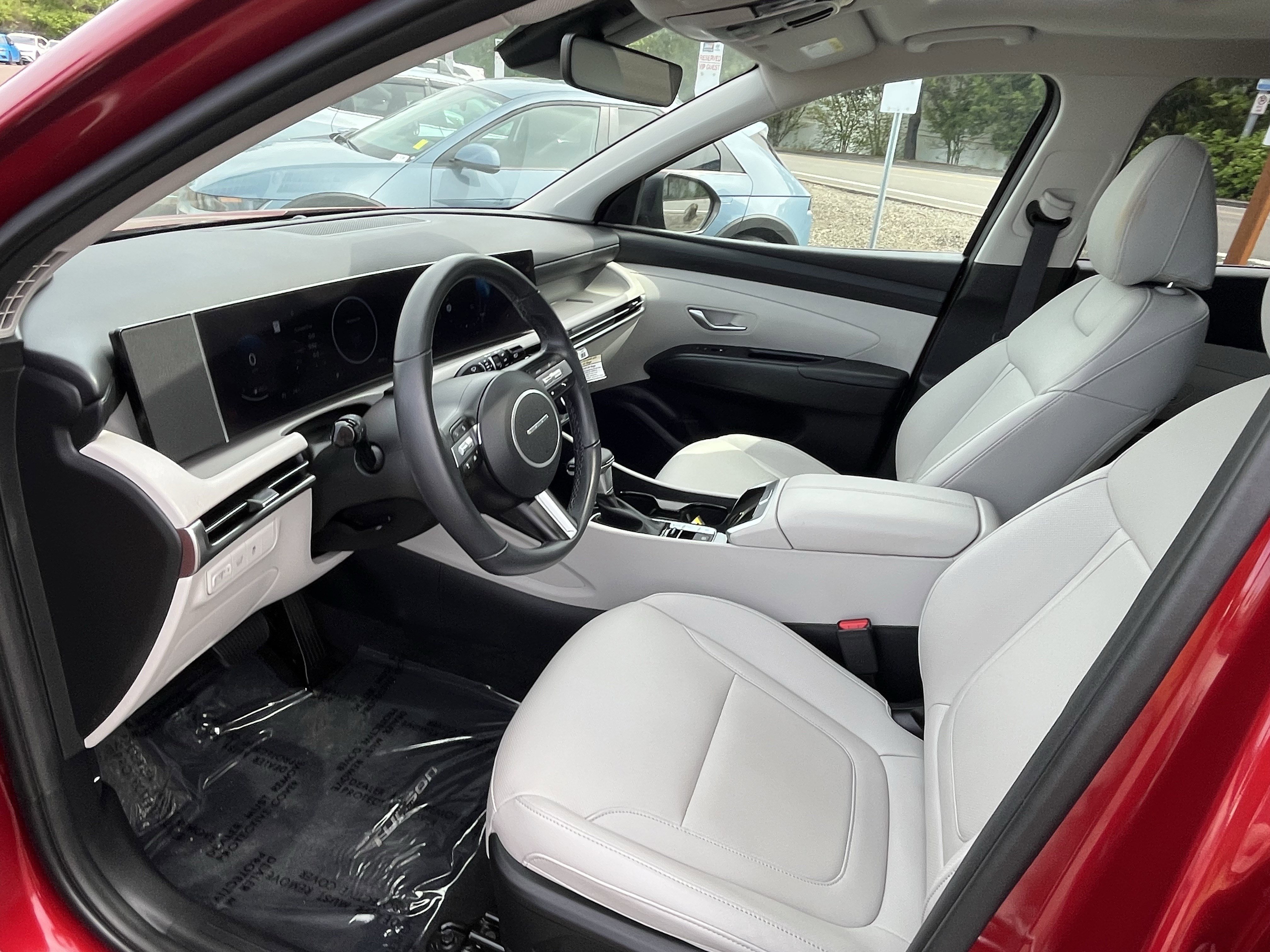 Certified 2025 Hyundai Tucson SEL AWD/4WD image 9