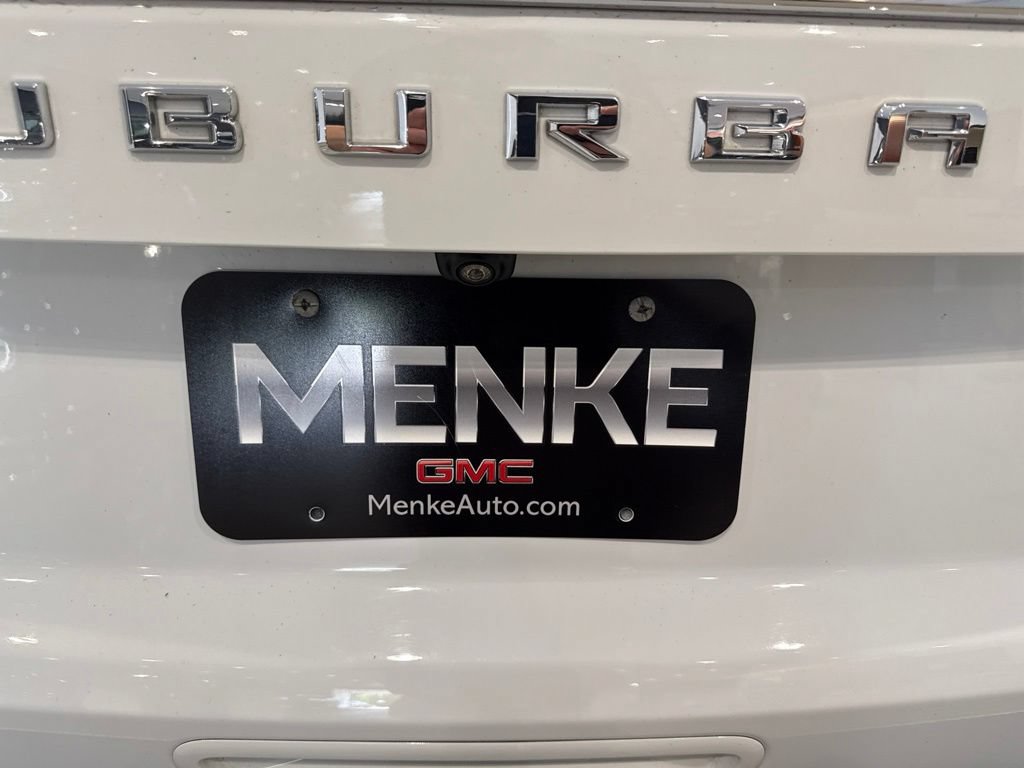 Used 2022 Chevrolet Suburban LT w/ Luxury Package AWD/4WD image 9