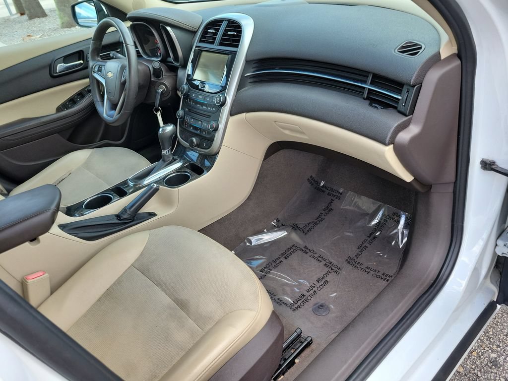 Used 2015 Chevrolet Malibu LT w/ Power Convenience Package FWD image 31