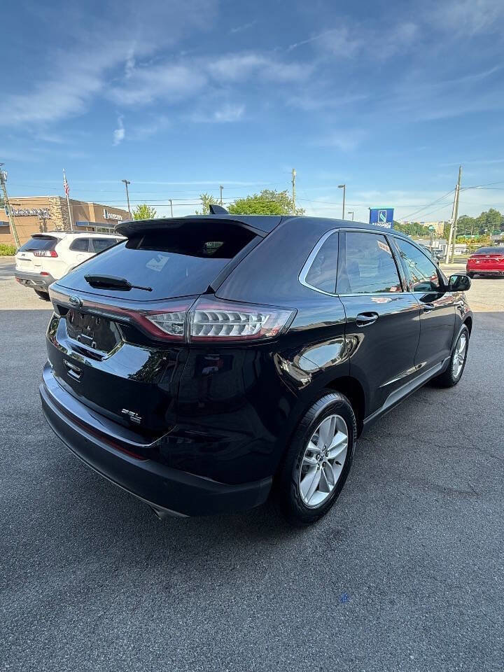 Used 2017 Ford Edge SEL w/ Equipment Group 201A AWD/4WD image 4