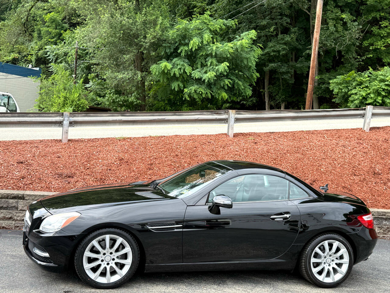 Used 2016 Mercedes-Benz SLK 300 image 3