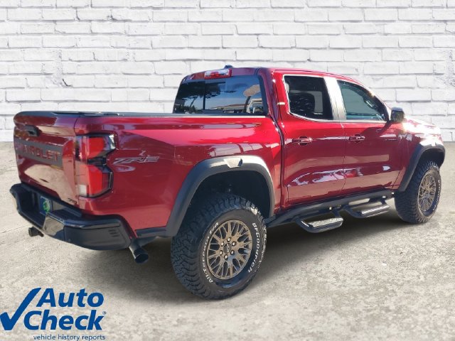 Used 2026 Chevrolet Colorado ZR2 w/ Technology Package AWD/4WD image 4