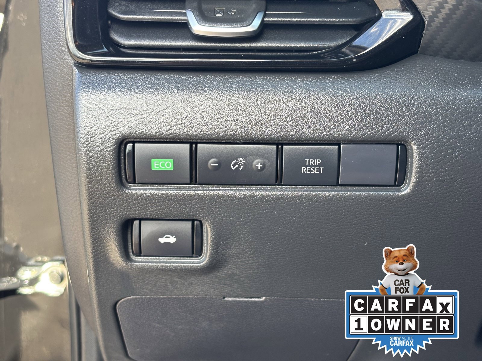Certified 2024 Nissan Sentra SV FWD image 33