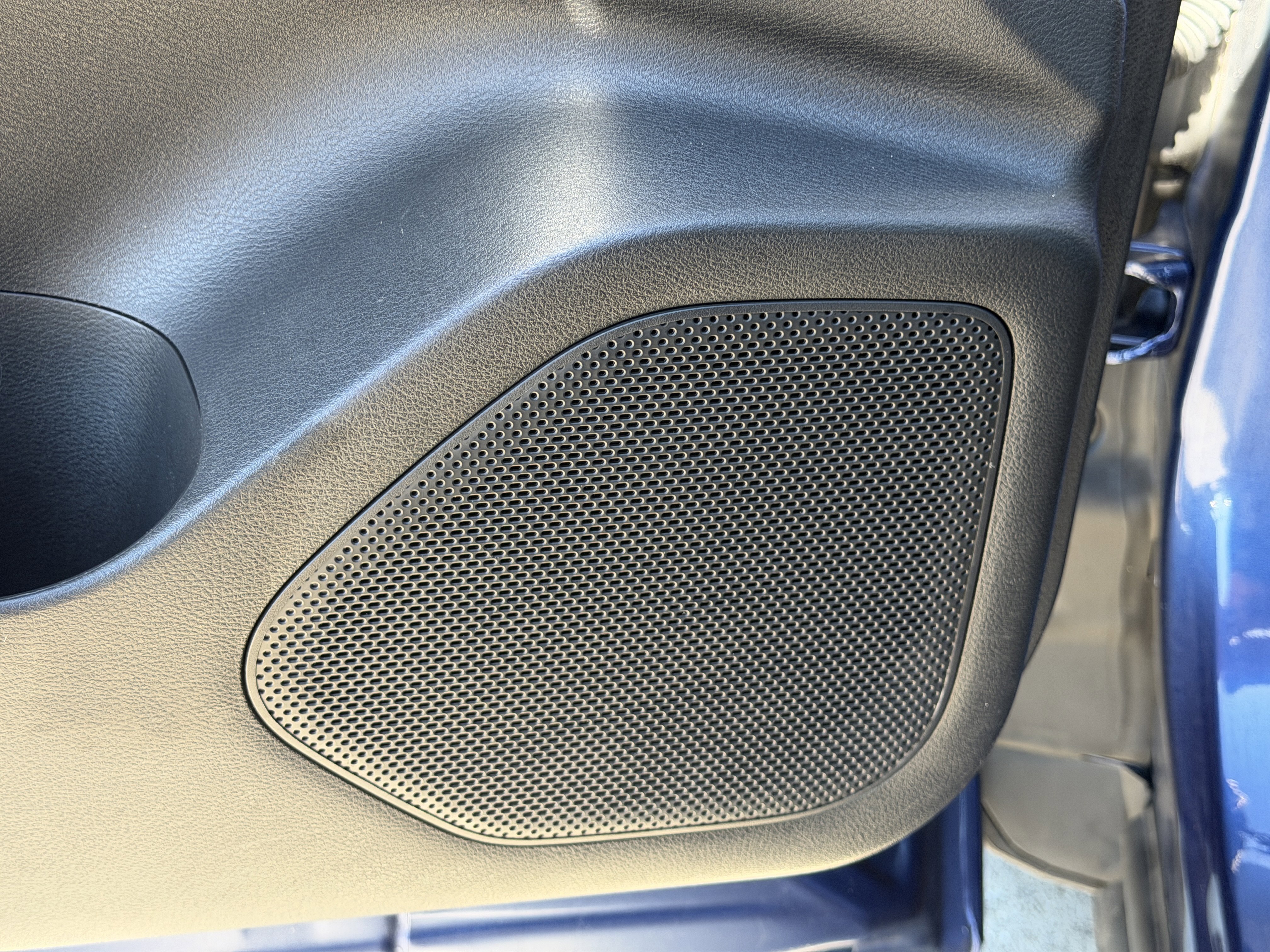 Used 2023 Nissan Rogue SV image 20