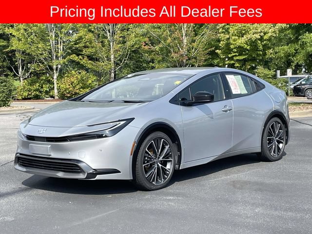 Used 2024 Toyota Prius XLE FWD image 1