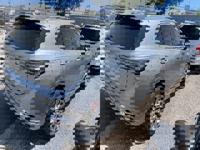 Used 2023 Buick Envision Avenir image 3