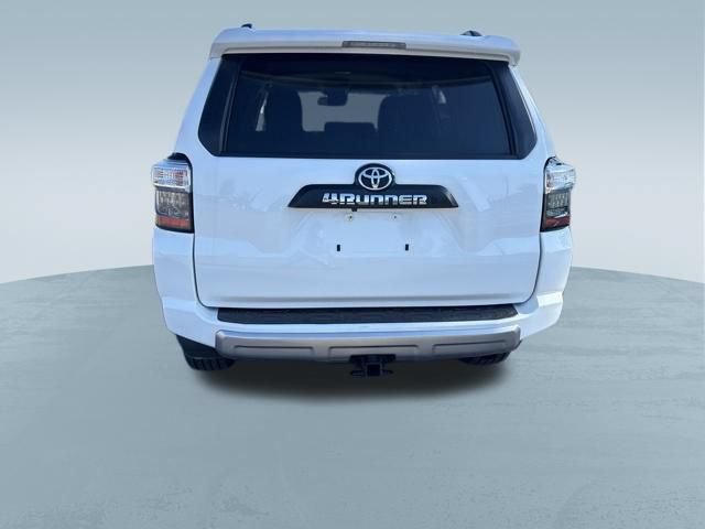 Used 2021 Toyota 4Runner TRD Off-Road Premium AWD/4WD image 8