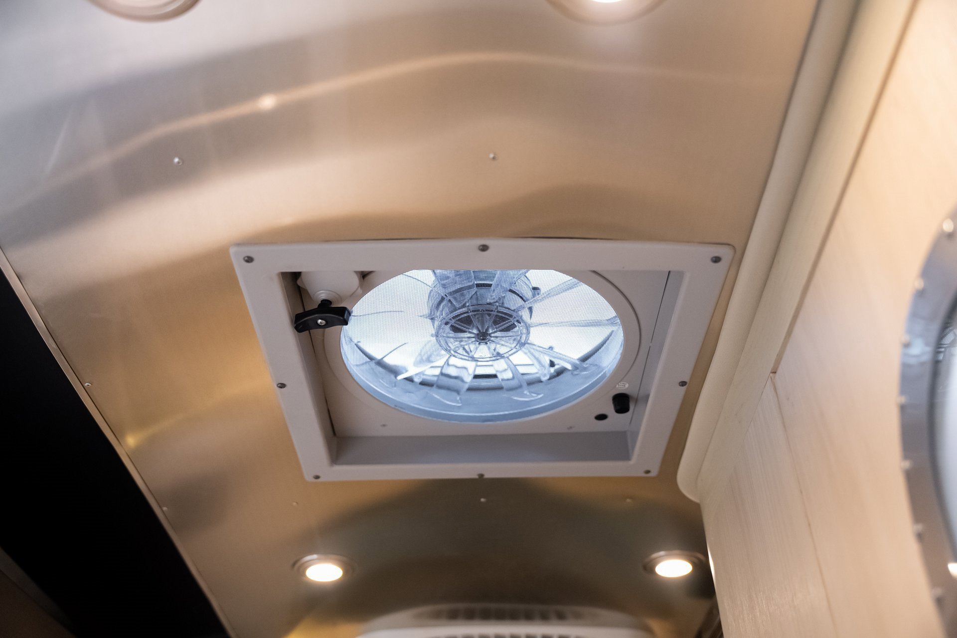 Used 2022 Mercedes-Benz Sprinter 144 Cargo image 69