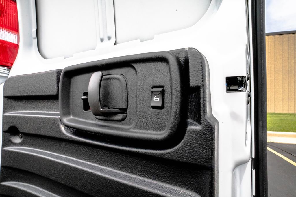 New 2026 Chevrolet Express 2500 RWD image 23