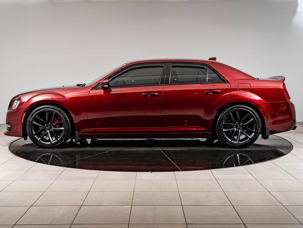 Used 2023 Chrysler 300 C RWD image 5