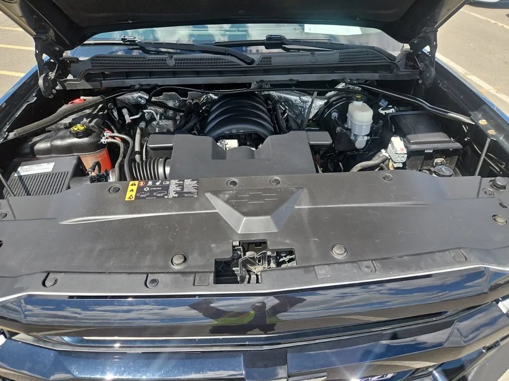 Used 2017 Chevrolet Silverado 1500 LT w/ All Star Edition AWD/4WD image 7