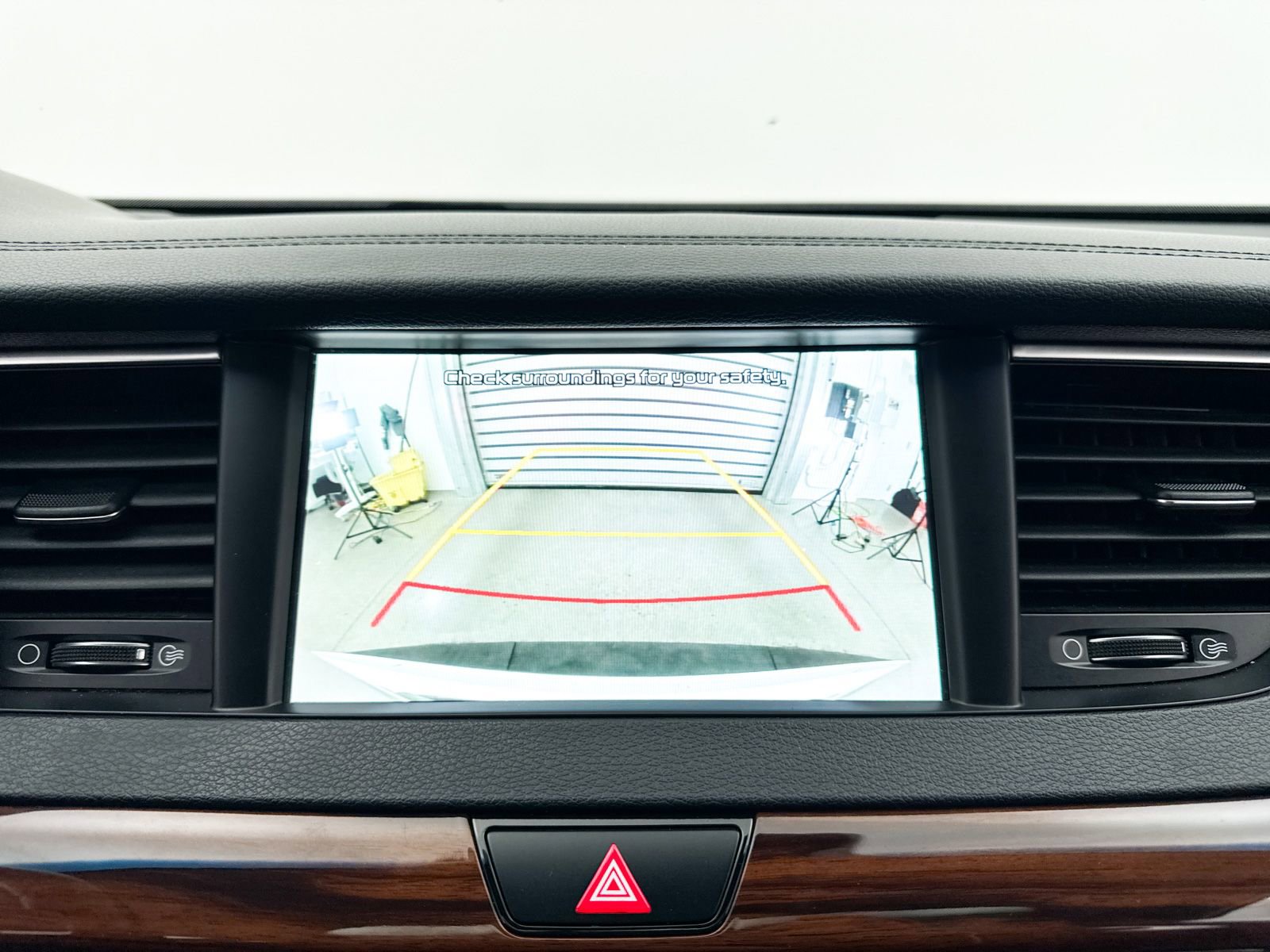 Used 2017 Kia Cadenza Technology FWD image 11