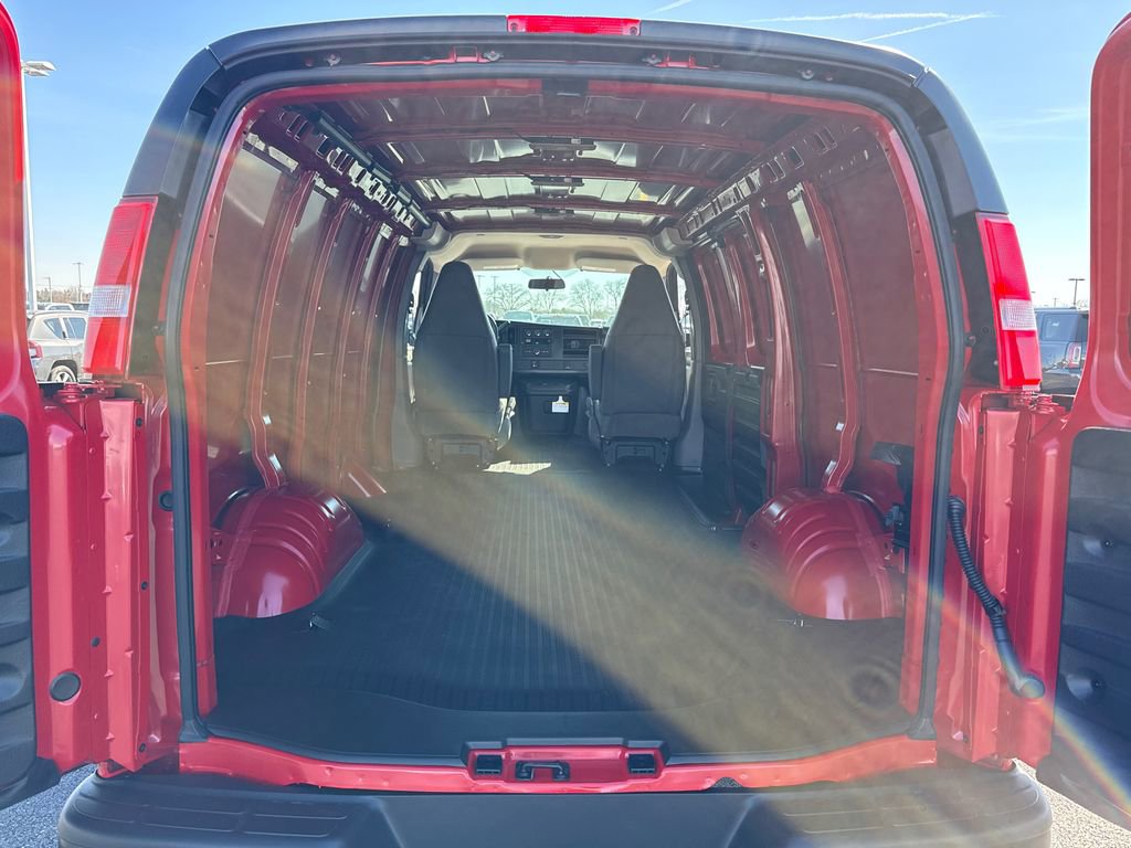 New 2026 GMC Savana 2500 image 20