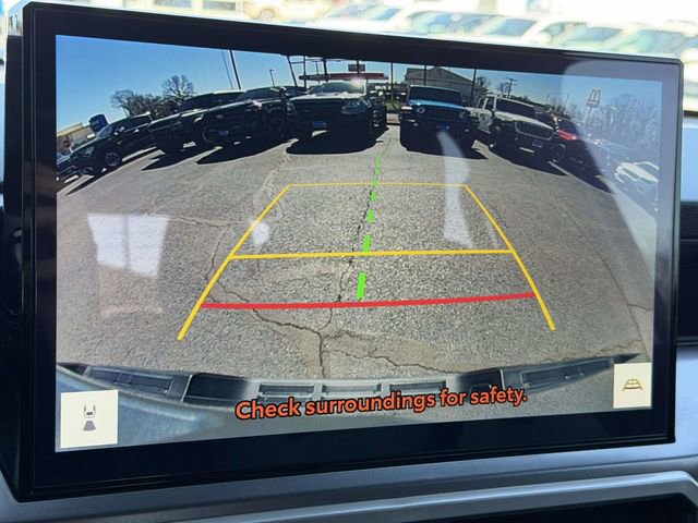 Used 2024 Toyota Tacoma TRD Off-Road image 22