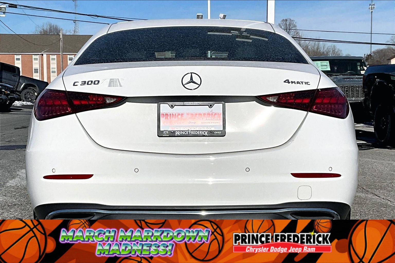 Used 2022 Mercedes-Benz C 300 4MATIC Sedan image 4