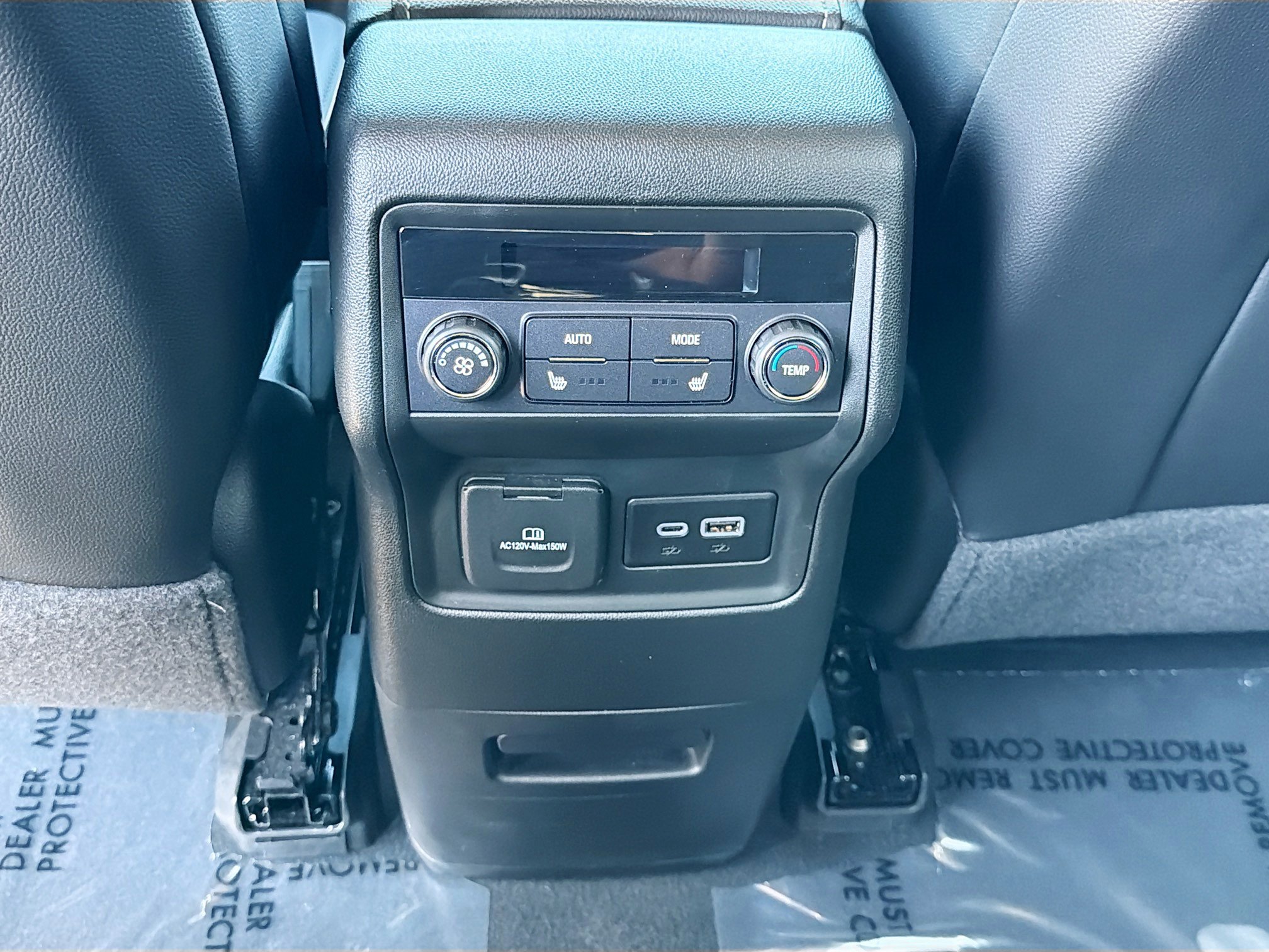 Used 2023 GMC Acadia Denali w/ Denali Technology Package FWD image 26