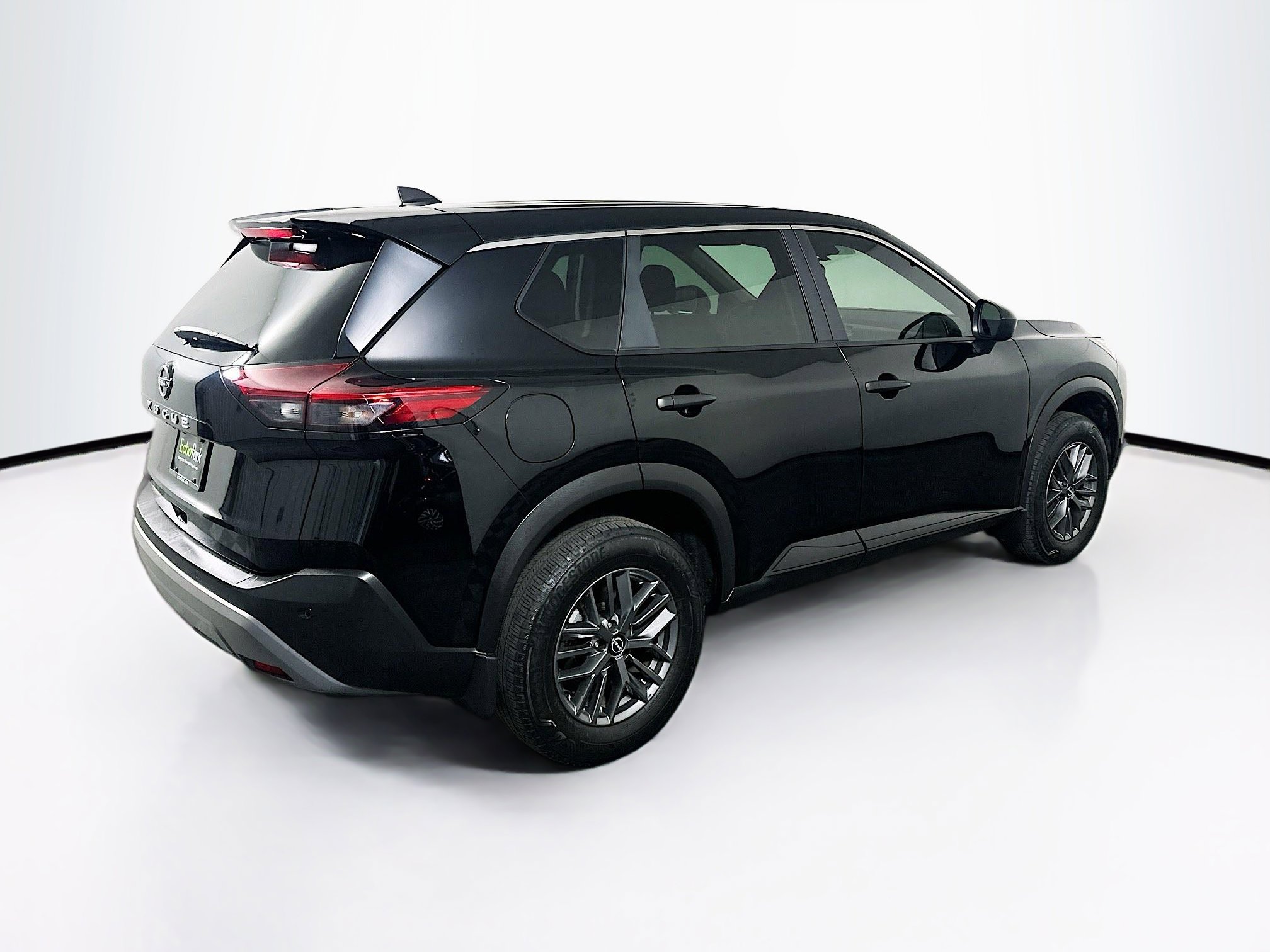 Used 2023 Nissan Rogue S image 9