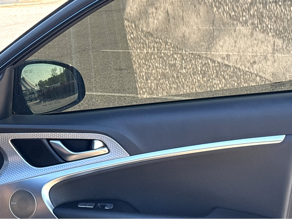 Used 2022 Genesis G70 3.3T w/ Sport Advanced Package image 15