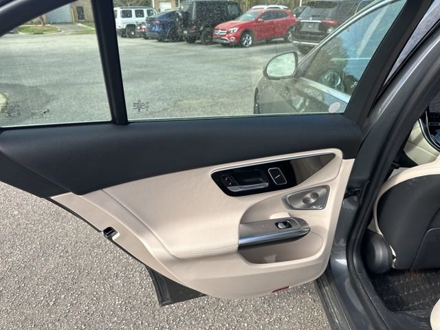 Used 2023 Mercedes-Benz C 300 4MATIC Sedan image 10