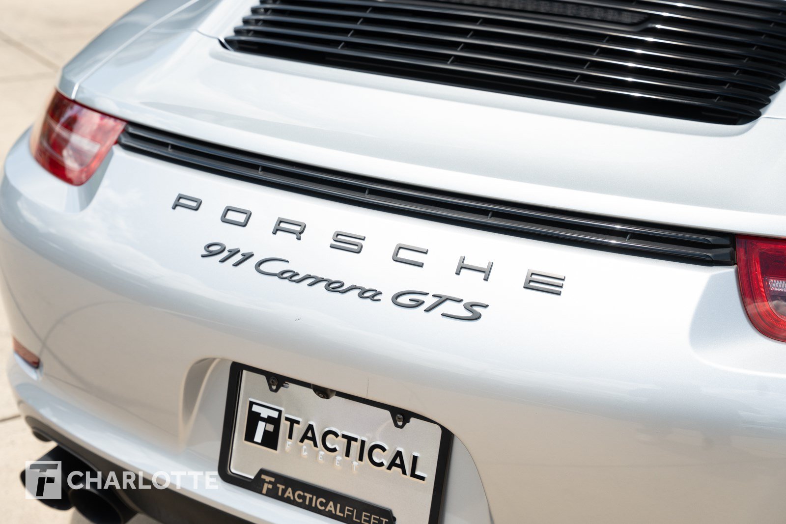 Used 2016 Porsche 911 Carrera GTS w/ GTS Interior Package RWD image 16