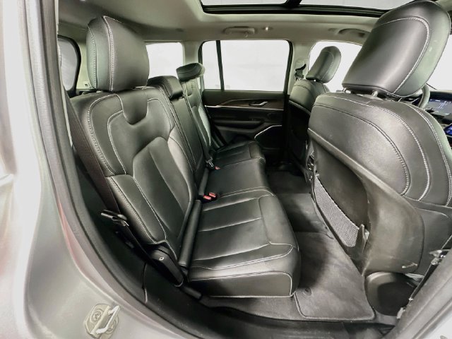 Used 2023 Jeep Grand Cherokee 4WD 4xe image 30