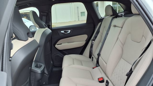 New 2026 Volvo XC60 B5 Core image 16