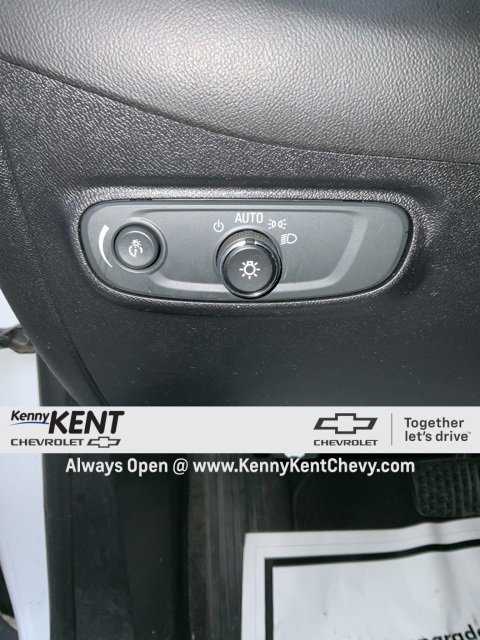 Used 2019 Chevrolet Equinox LT w/ Driver Convenience Package image 24