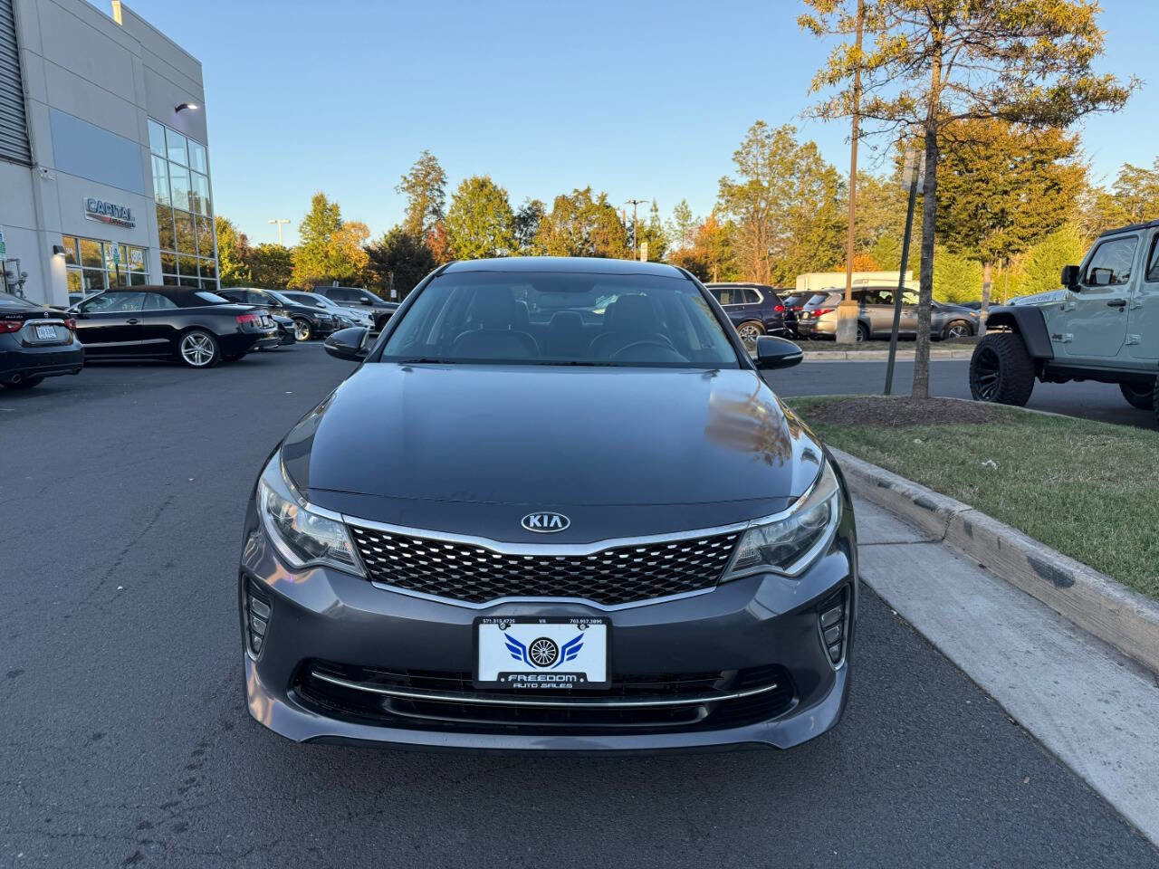 Used 2018 Kia Optima S image 3