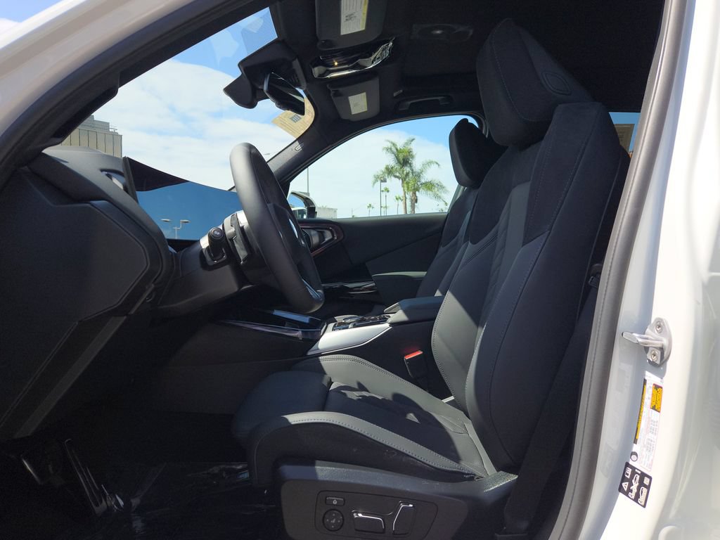 Certified 2026 BMW X3 xDrive30i w/ Premium Package AWD/4WD image 8