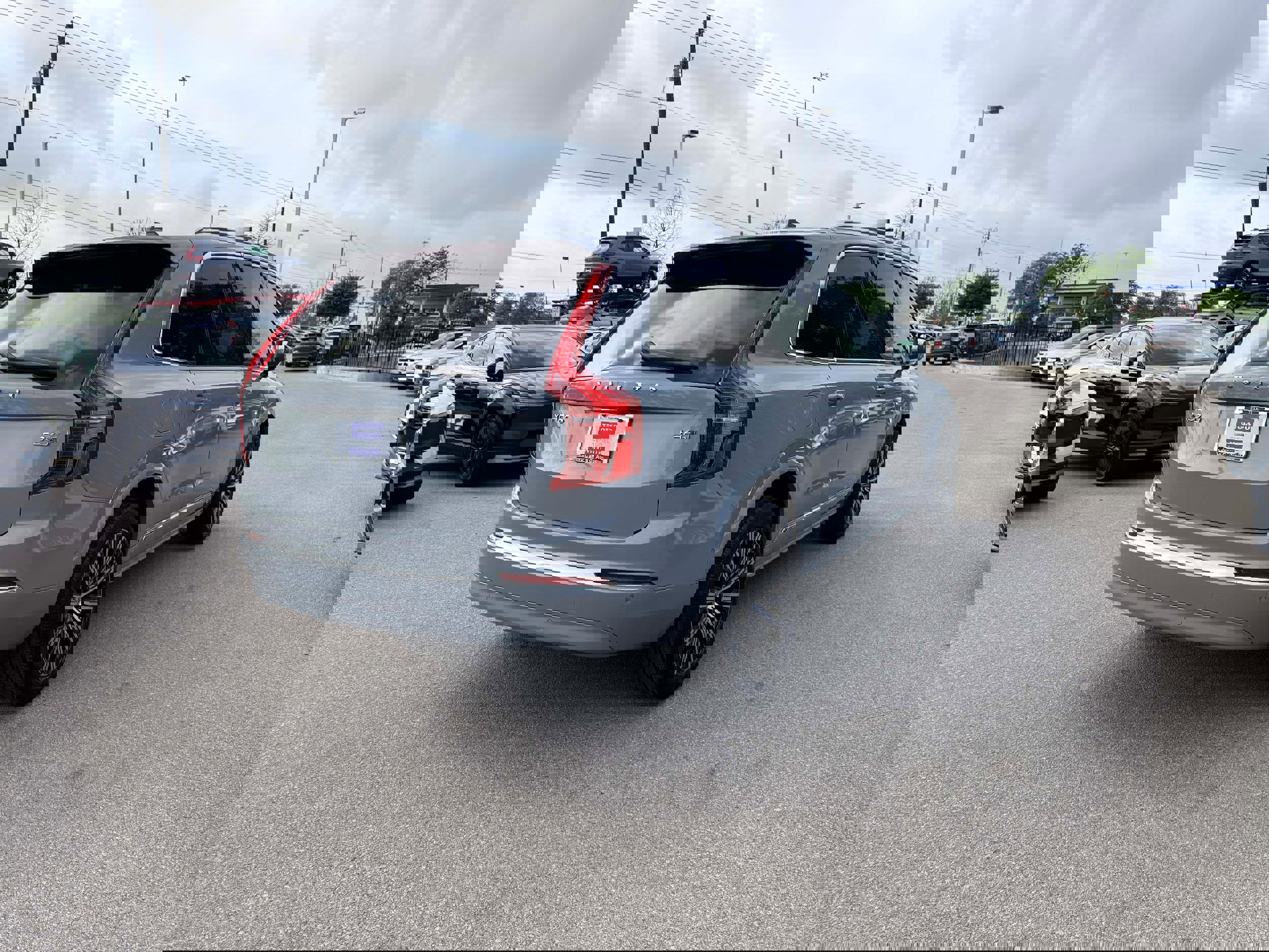 Certified 2025 Volvo XC90 B6 Ultra image 6