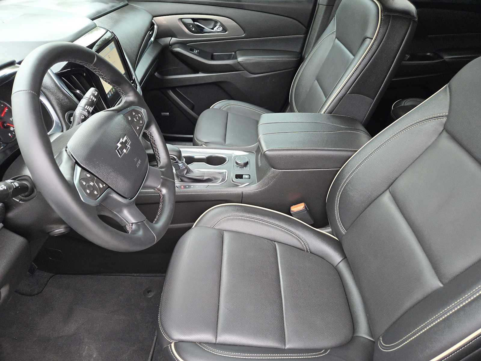 Certified 2023 Chevrolet Traverse Premier w/ Redline Edition image 12