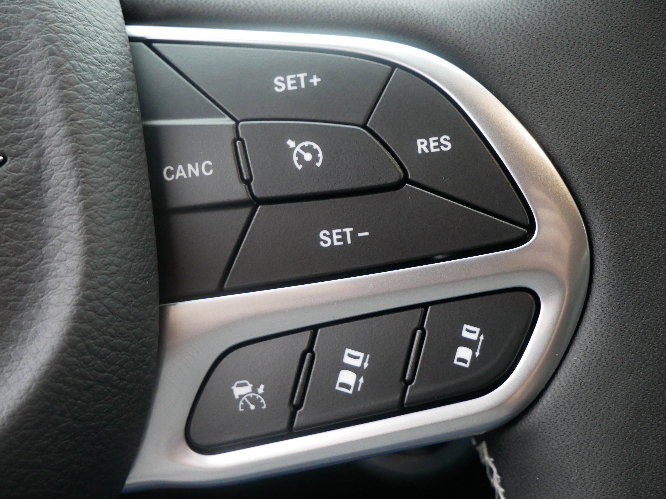 New 2026 Chrysler Pacifica Select image 15
