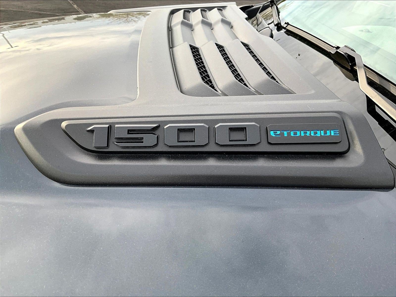 New 2027 RAM 1500 Laramie w/ Night Edition AWD/4WD image 8