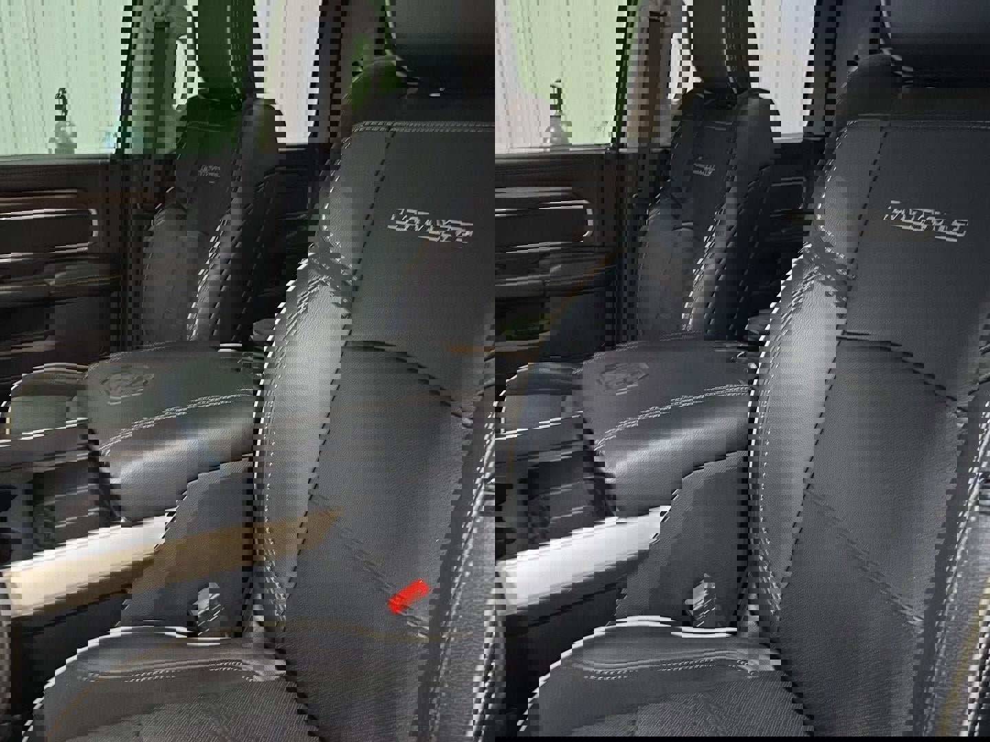 Used 2024 RAM 3500 Laramie image 17