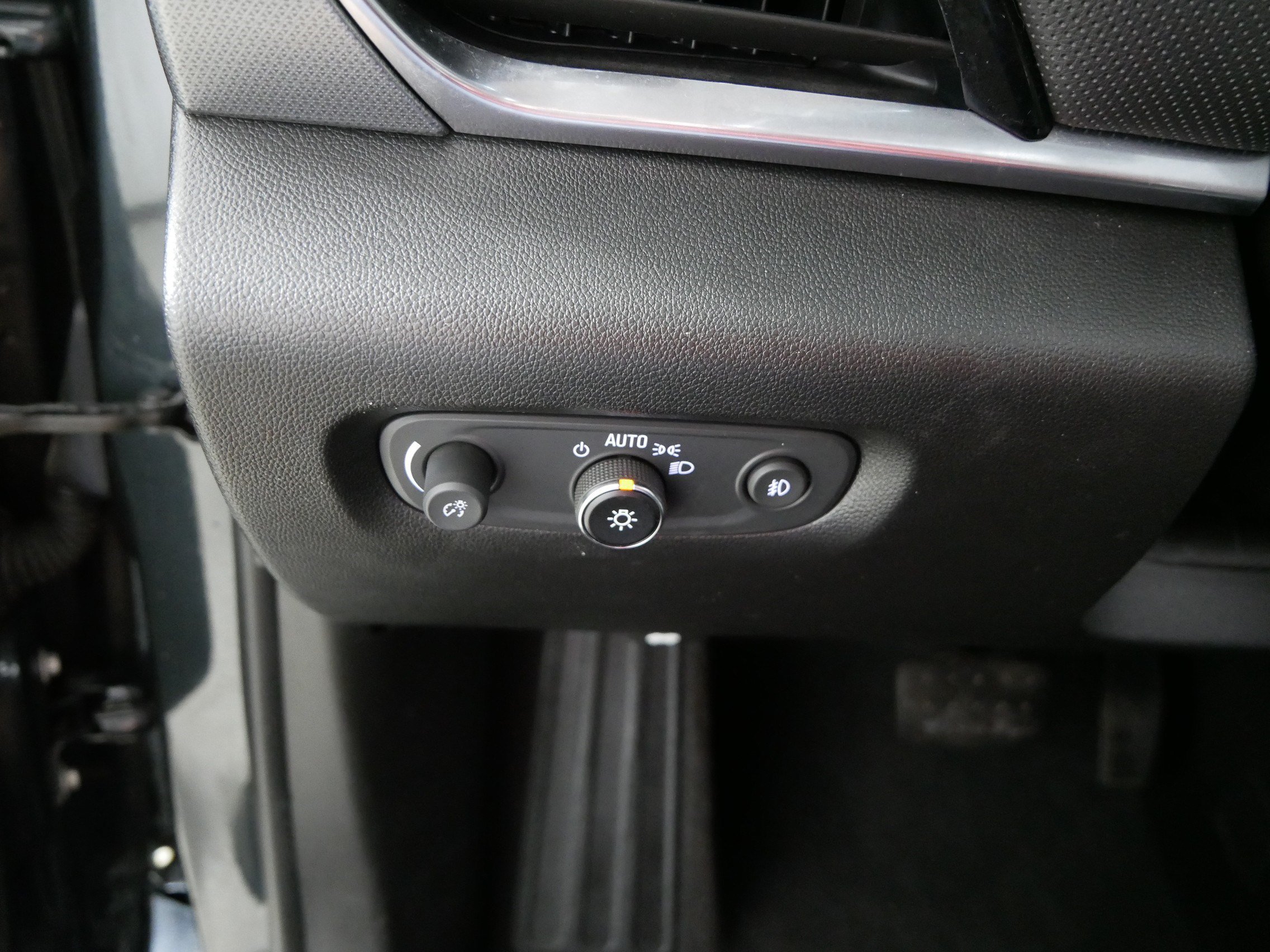 Used 2019 Chevrolet Traverse Premier AWD/4WD image 26